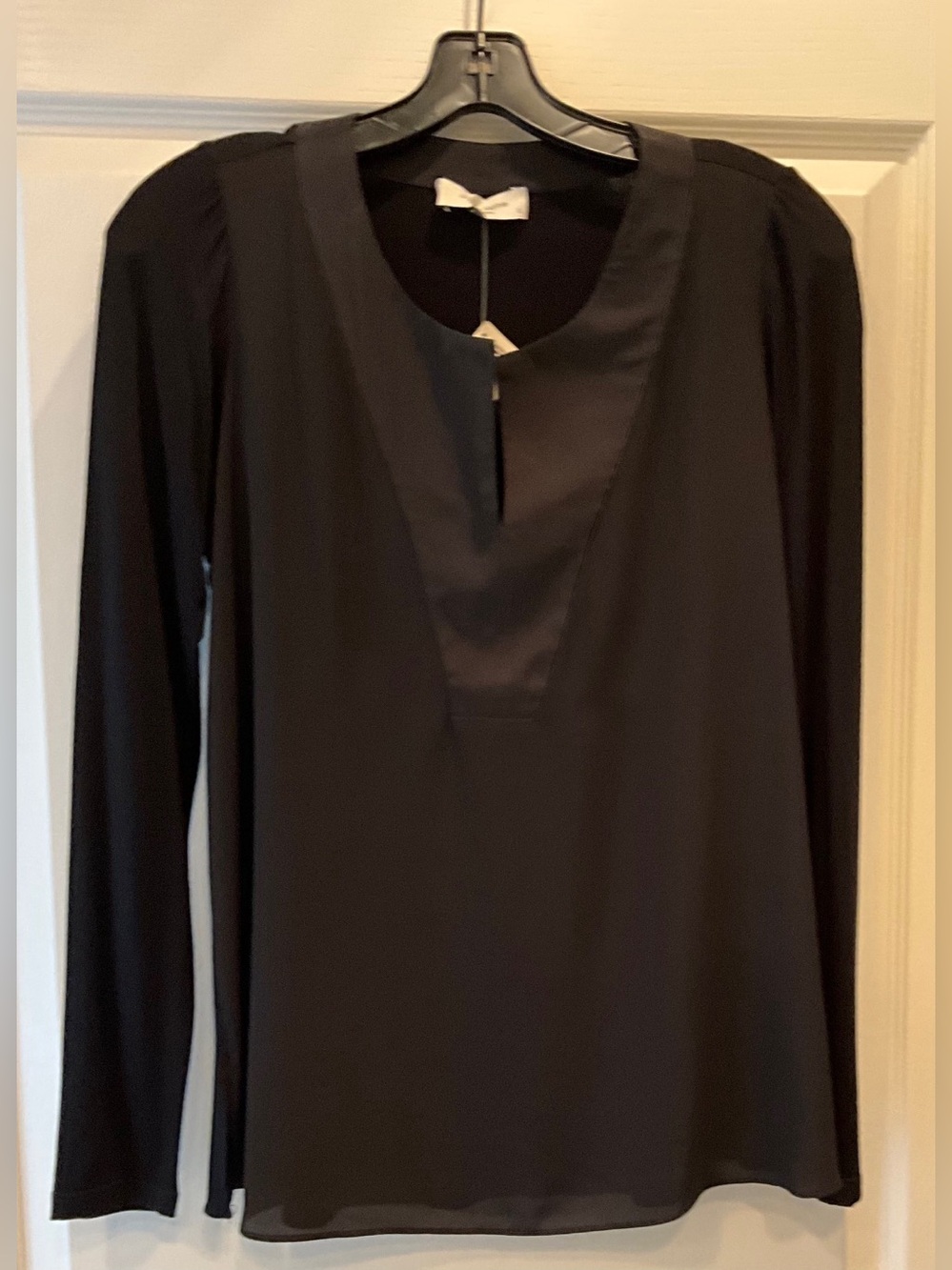 Lola & Sophie Long Sleeve Layered Flowy Top New with Tags